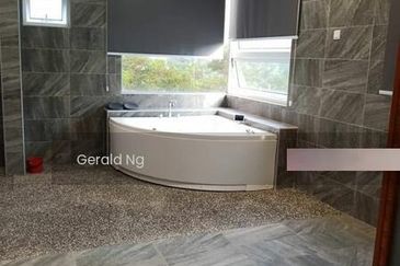 Peridot Precinct Emerald East