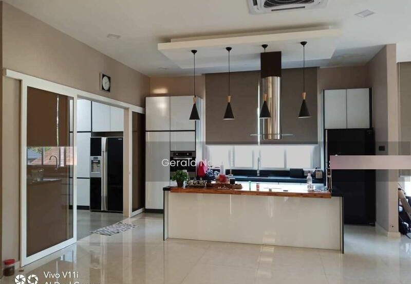 Peridot Precinct Emerald East