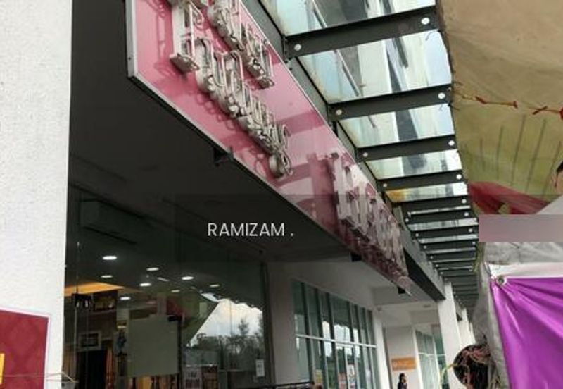 Ostia Bangi Business Avenue