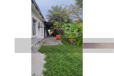 Taman Bunga Raya, Sepang