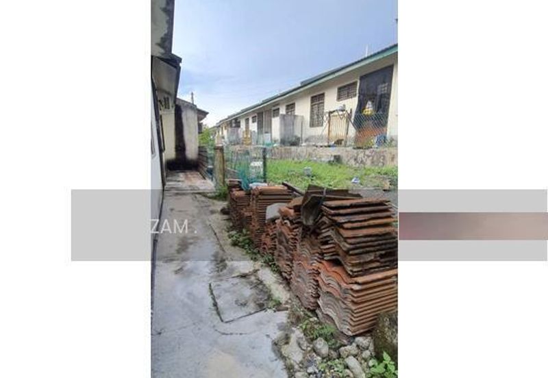 Taman Bunga Raya, Sepang