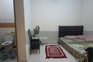 Taman Bunga Raya, Sepang