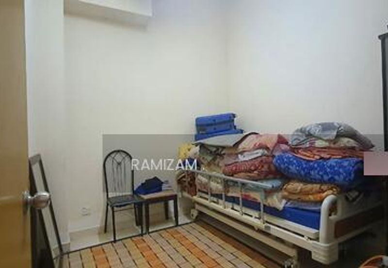 Taman Bunga Raya, Sepang