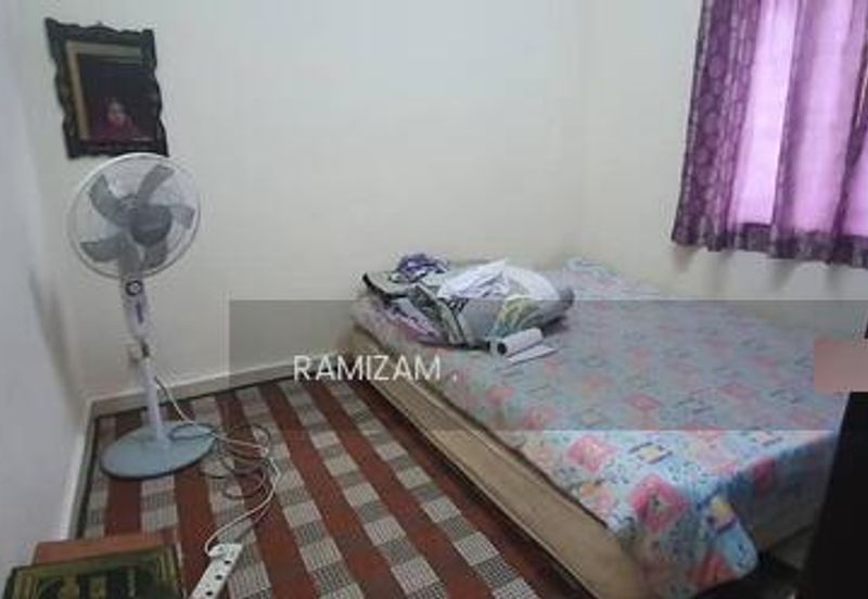 Taman Bunga Raya, Sepang