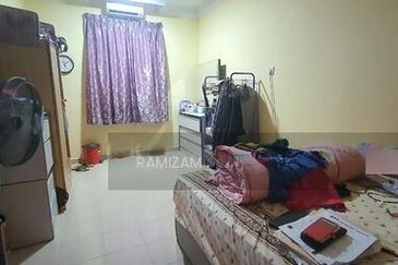 Taman Bunga Raya, Sepang