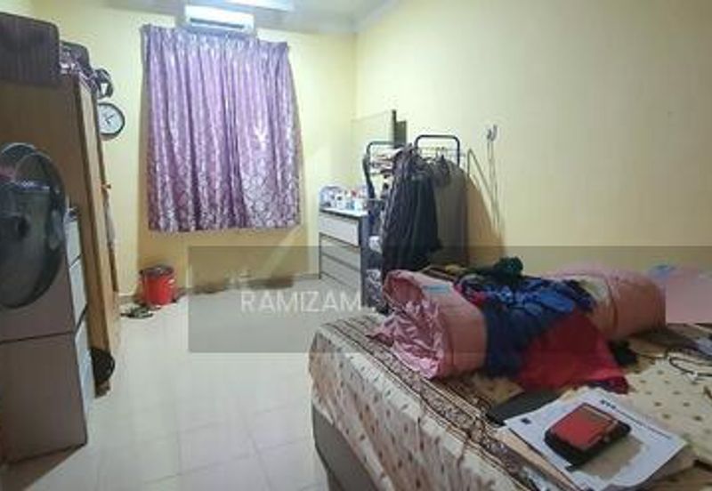 Taman Bunga Raya, Sepang