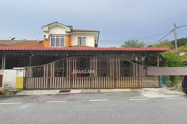 Taman Bunga Raya, Sepang