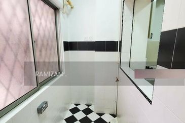 Sri Jelatek Condominium