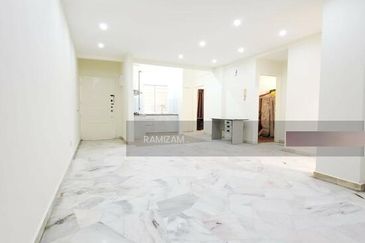 Sri Jelatek Condominium