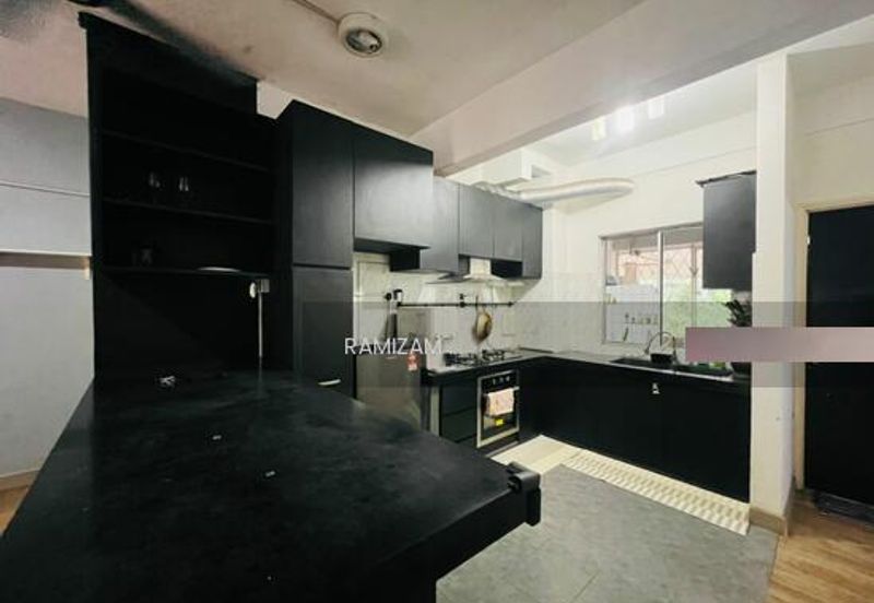 Sri Jelatek Condominium