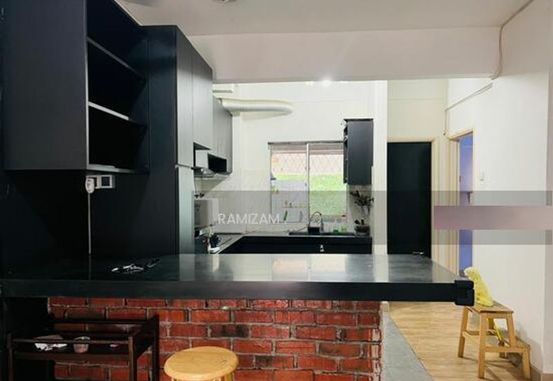 Sri Jelatek Condominium