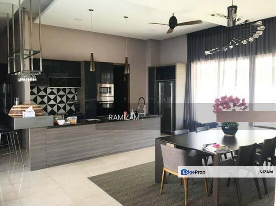 2 Storey Bungalow House with Swimming Pool Shah Alam, Selangor, Shah Alam