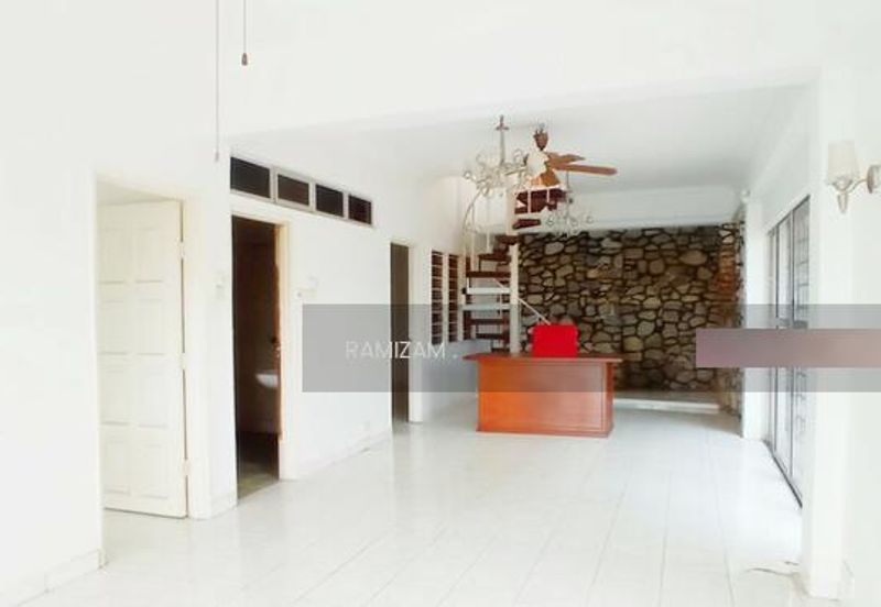 2 Storey Semi D Big Land Nice View Taman Melawati KL For Sale