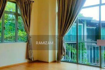 Symphony Hills Schubert