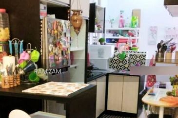 Sri Puteri (Earls Court), Ukay Perdana