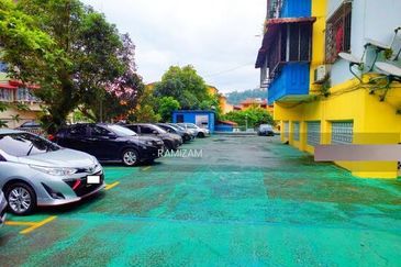 Menara Merak Kayangan