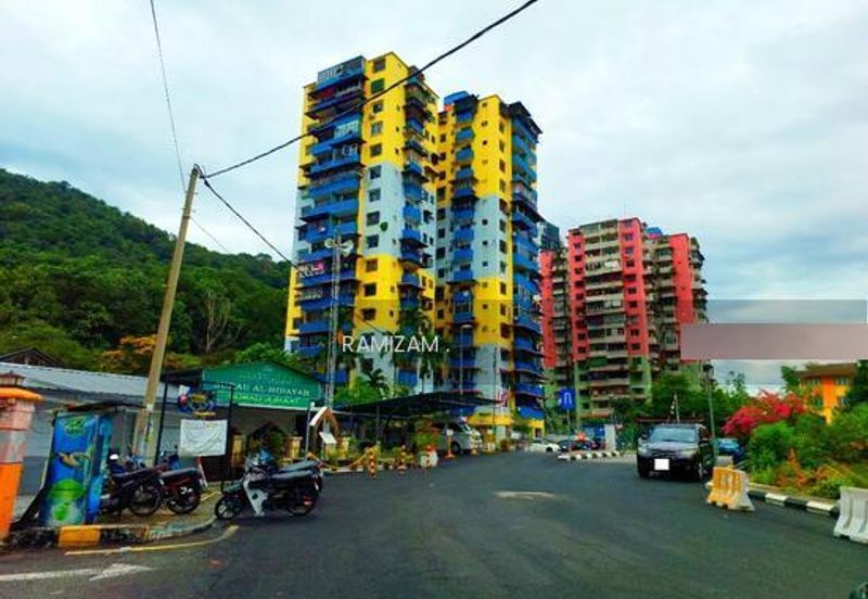 Menara Merak Kayangan