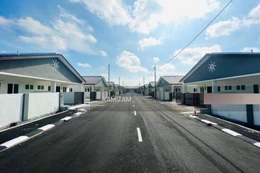 TAMAN LAGENDA TELUK INTAN