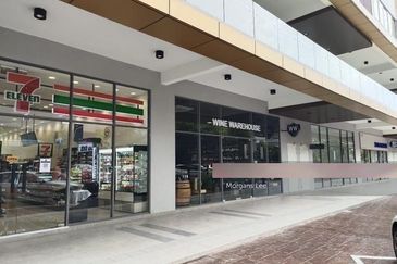 IOI RIO SHOP OFFICE PRIVATE LIFT