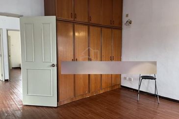 Setiawangsa End Lot Double Storey Terrace House For Sales  RM 1,500,000