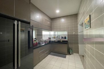 Palmiera @ Kinrara Residence, Below market price