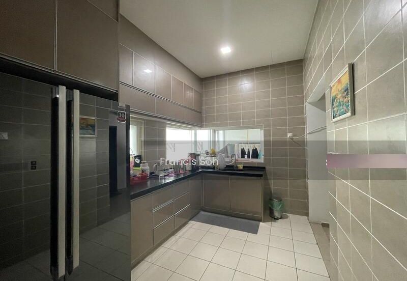 Palmiera @ Kinrara Residence, Below market price