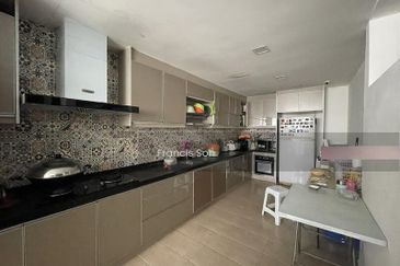 Palmiera @ Kinrara Residence, Below market price