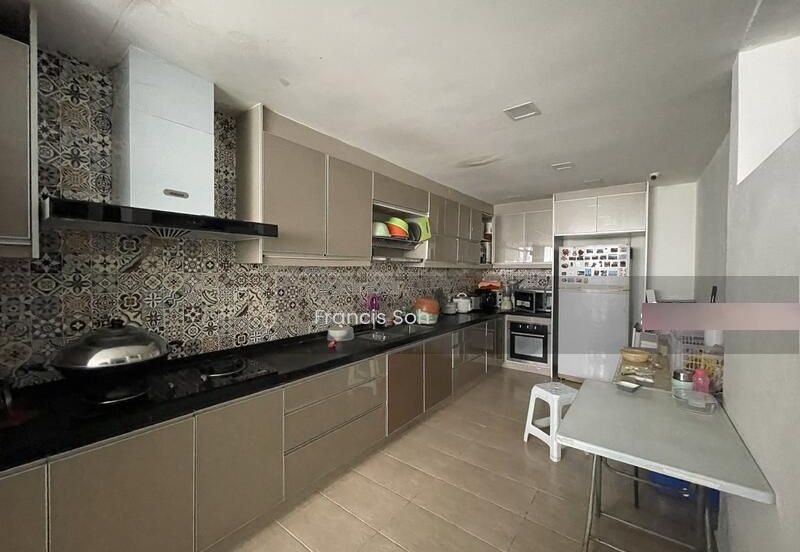 Palmiera @ Kinrara Residence, Below market price