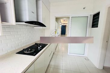 Iris Encorp Cahaya Alam