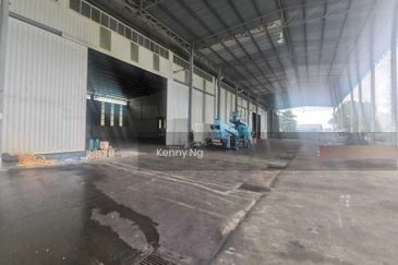 Available now, Corner lot, Extra land space, Strategic location