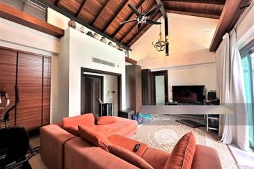 Titian, Bukit Jelutong