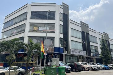 Pusat Perdagangan Seri Kembangan