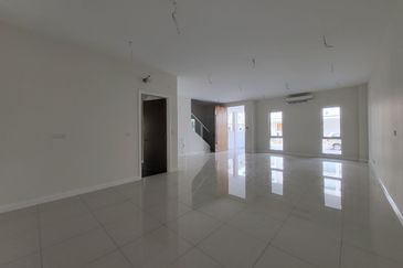 Greenery View 3 Storey Superlink @ Mont Kiara