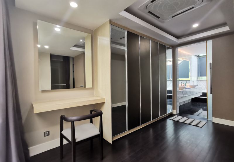 East Residence @ KLGCC