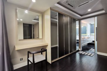 East Residence @ KLGCC