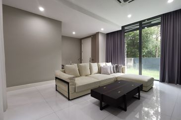 East Residence @ KLGCC