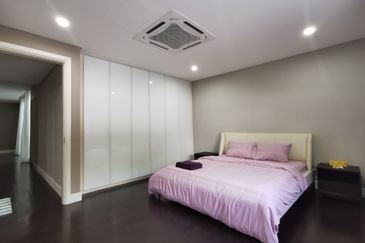 East Residence @ KLGCC