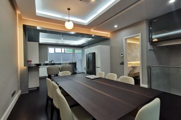 East Residence @ KLGCC