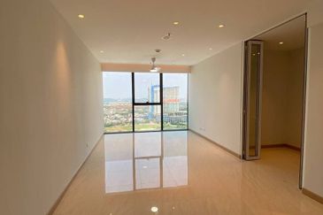 Luxury residence neighbouring to Courtyard by Marriott: Top Residency @ Setia Alam 