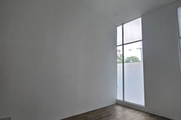 Retail Lots for sale. Casa Suites, Petaling Jaya (opposite 3 Damansara Mall), behind Damansara Intan. 