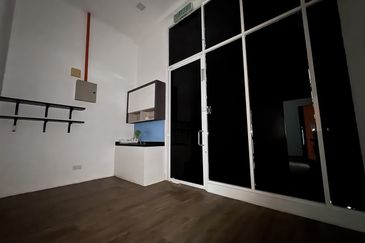 Retail Lots for sale and rent. Casa Suites, Petaling Jaya (opposite 3 Damansara Mall), behind Damansara Intan. 