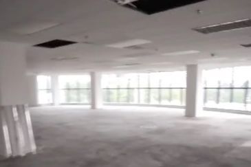 Space for Rent @ Bangunan Cube, Petaling Jaya. Walking distance to Asia Jaya LRT Station.