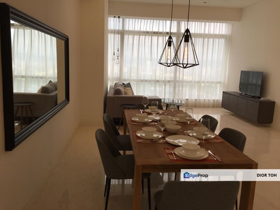 Banyan Tree Signatures @KLCC.Link bridge to Pavilion Shopping Mall & Banyan Tree hotel., Kuala Lumpur, KLCC