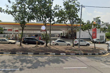 2 storey Commercial Bungalow with Main Road Frontage @Bangsar. Walking distance to Bangsar Village.