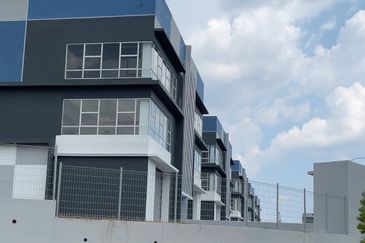 Brand New 2.5-Storey Semi D Factory at Taman Industri 21, Balakong
