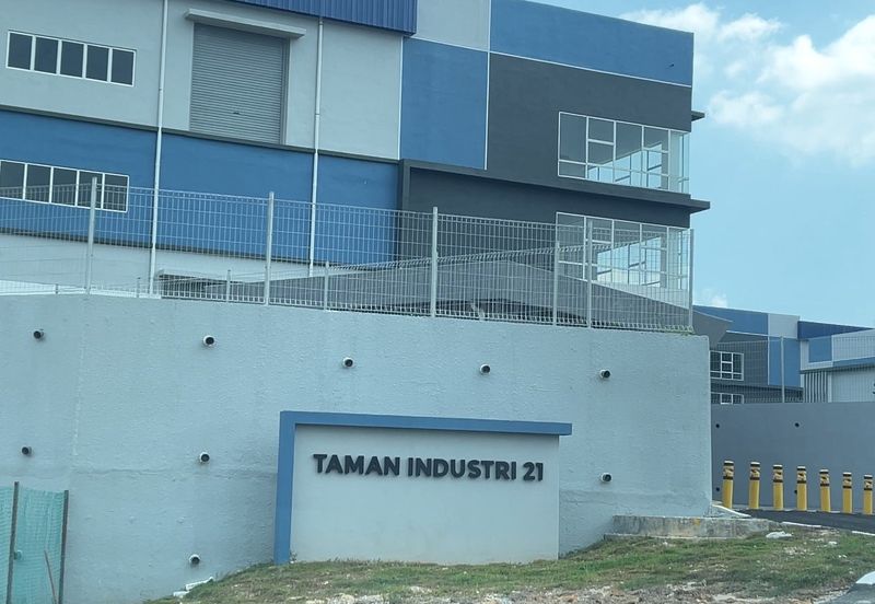 Brand New 2.5-Storey Semi D Factory at Taman Industri 21, Balakong