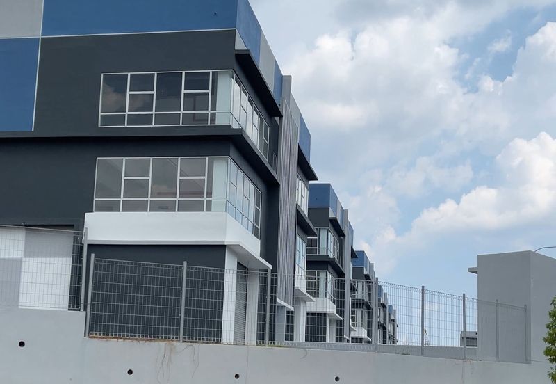 Brand New 2.5-Storey Semi D Factory at Taman Industri 21, Balakong