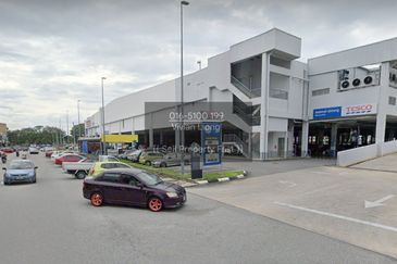 [G,1st floor 22x75] Tmn PELANGI SEMENIH Shop Lot (near LOTUS, PETRONAS, STARBUCK)