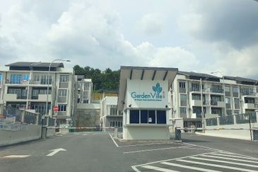 Taman Tasik Semenyih (Lake Residence)