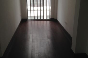 The Maisons, Perdana Lakeview East